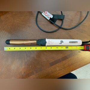 NWOT L’ange rotating curling iron with 1” barrel